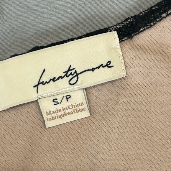 Forever 21 Black Lace Long Sleeve One Shoulder Fitted Mini Dress Size Small - Picture 6 of 10